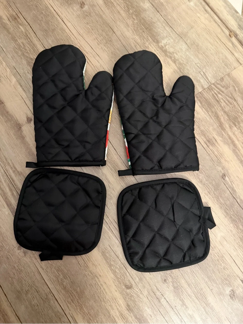 Oven Mitt and Pot Holder Set - White with Red, Green & Yellow Fruit Print